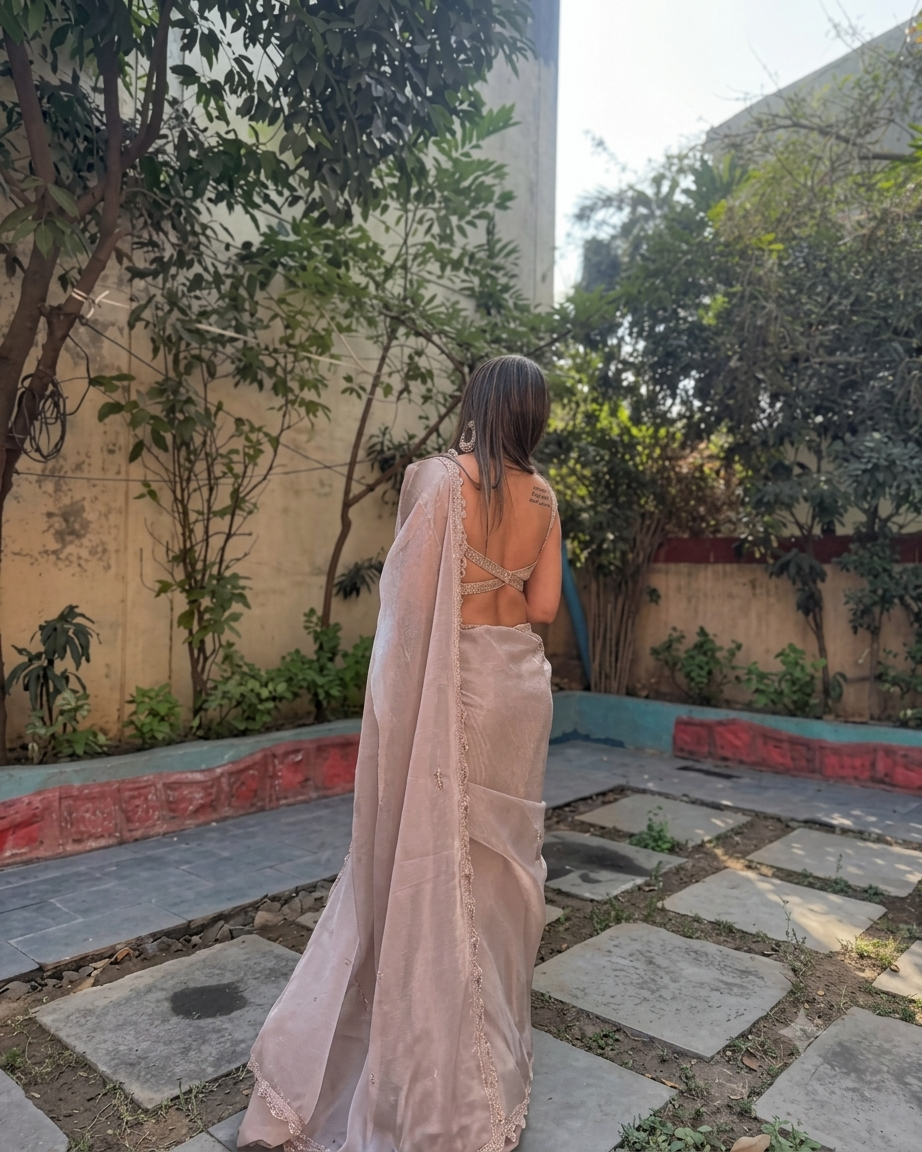 Women's Trending Party Wear, Wedding Wear Two-tone Jimmy chu Bollywood Saree With Fancy Lace Border